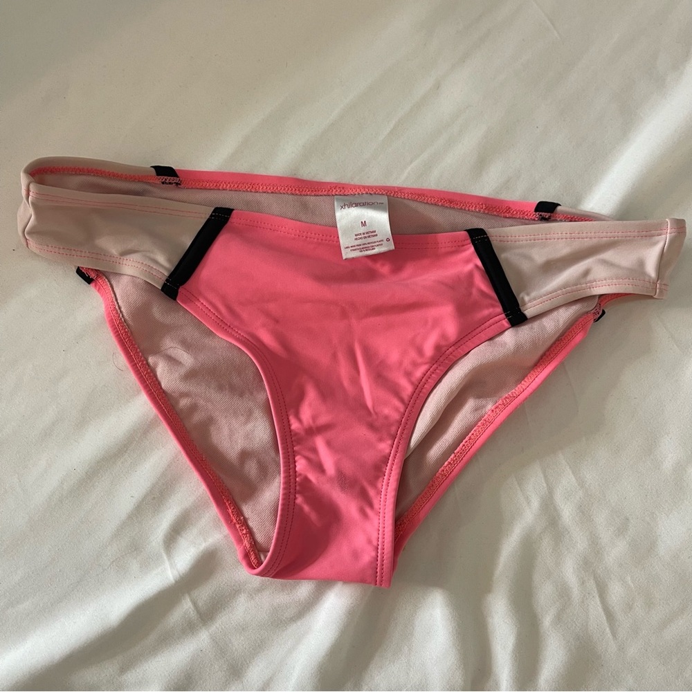 Bikini Bundle - Picture 9 of 9
